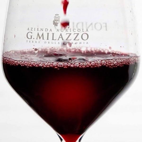 Maria-Costanza-Rosso-Riserva-bicchiere